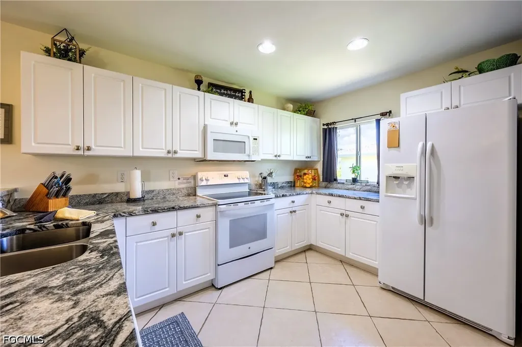 4522 SW 1st Avenue Cape Coral FL 33914