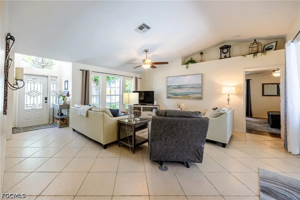 4522 SW 1st Avenue Cape Coral FL 33914