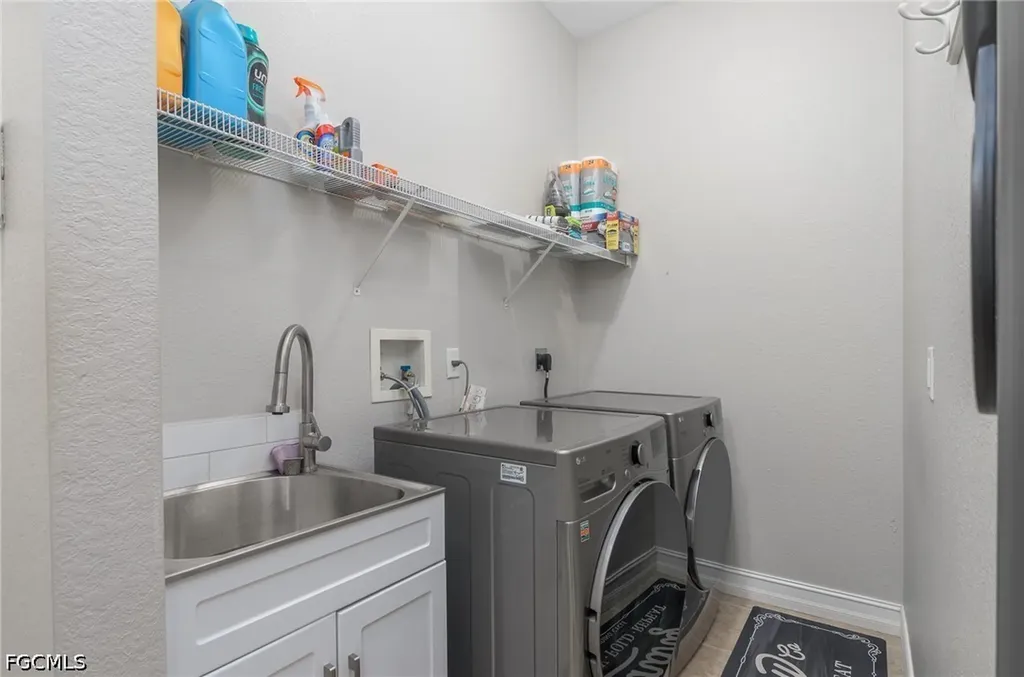 6740 Canton Street Fort Myers FL 33966