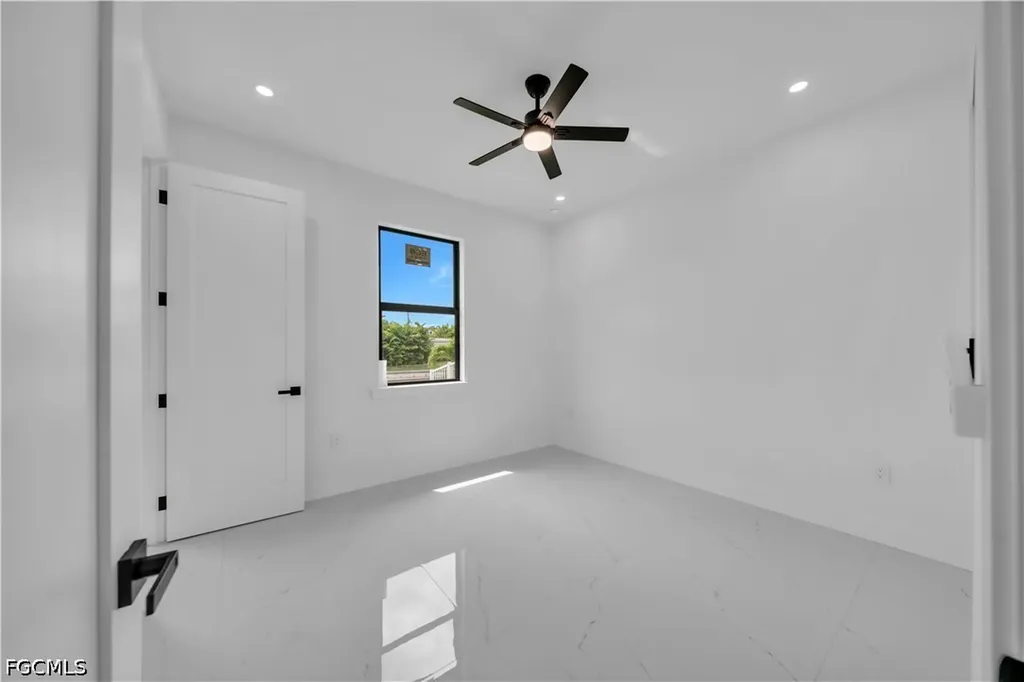 2218 SW 15th Avenue Cape Coral FL 33991