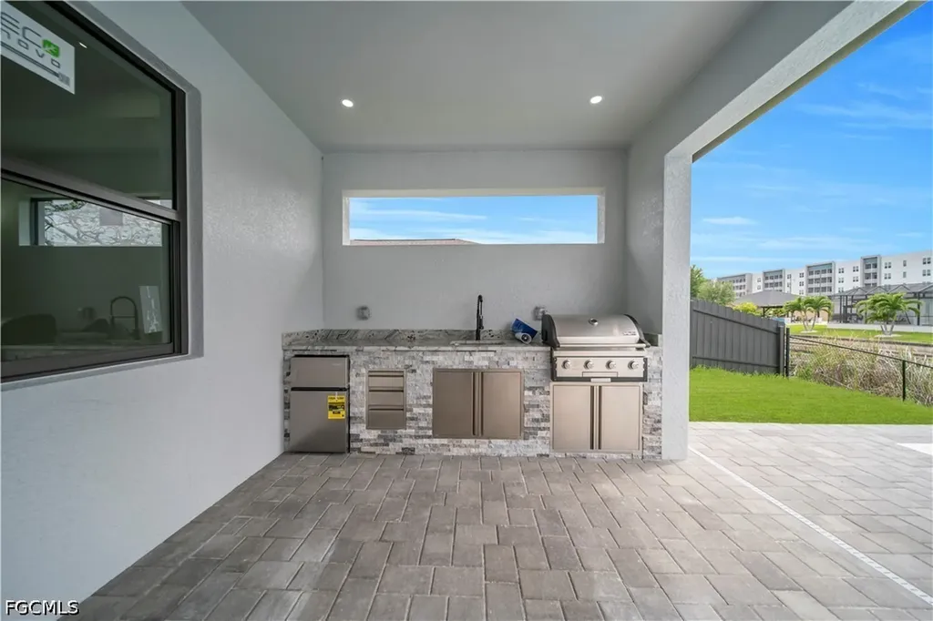 2218 SW 15th Avenue Cape Coral FL 33991