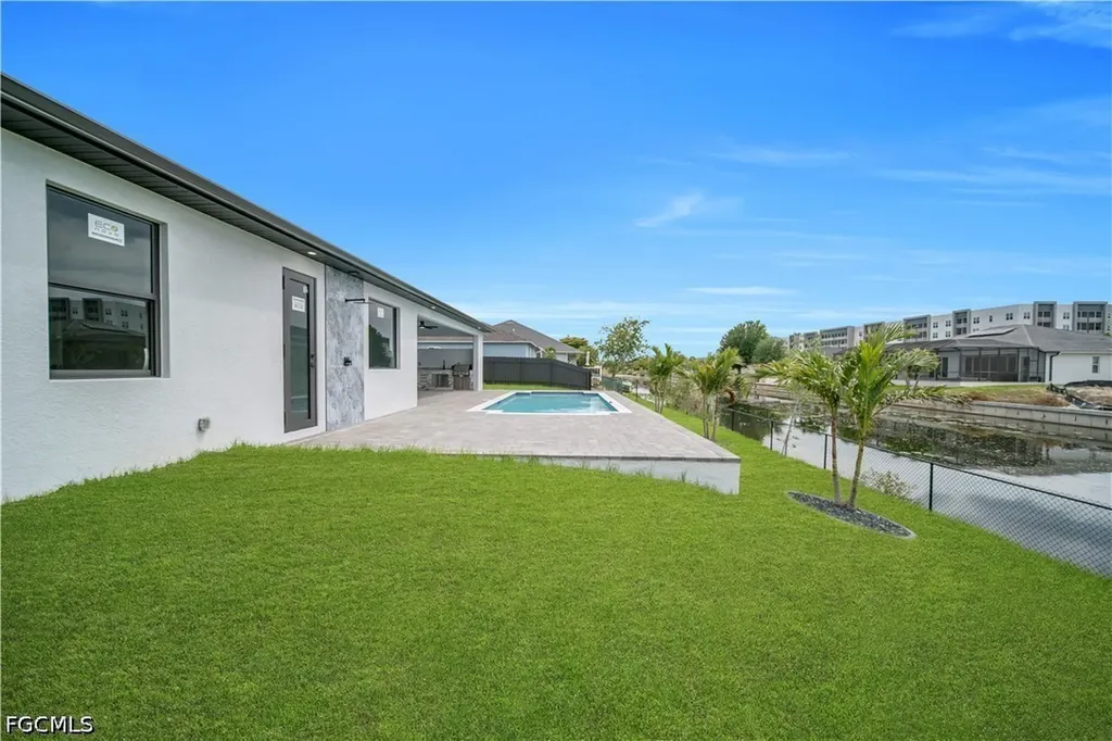 2218 SW 15th Avenue Cape Coral FL 33991