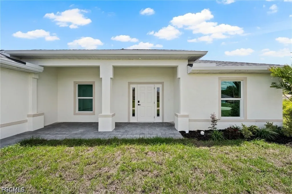 4446 Connection Avenue Cape Coral FL 33909