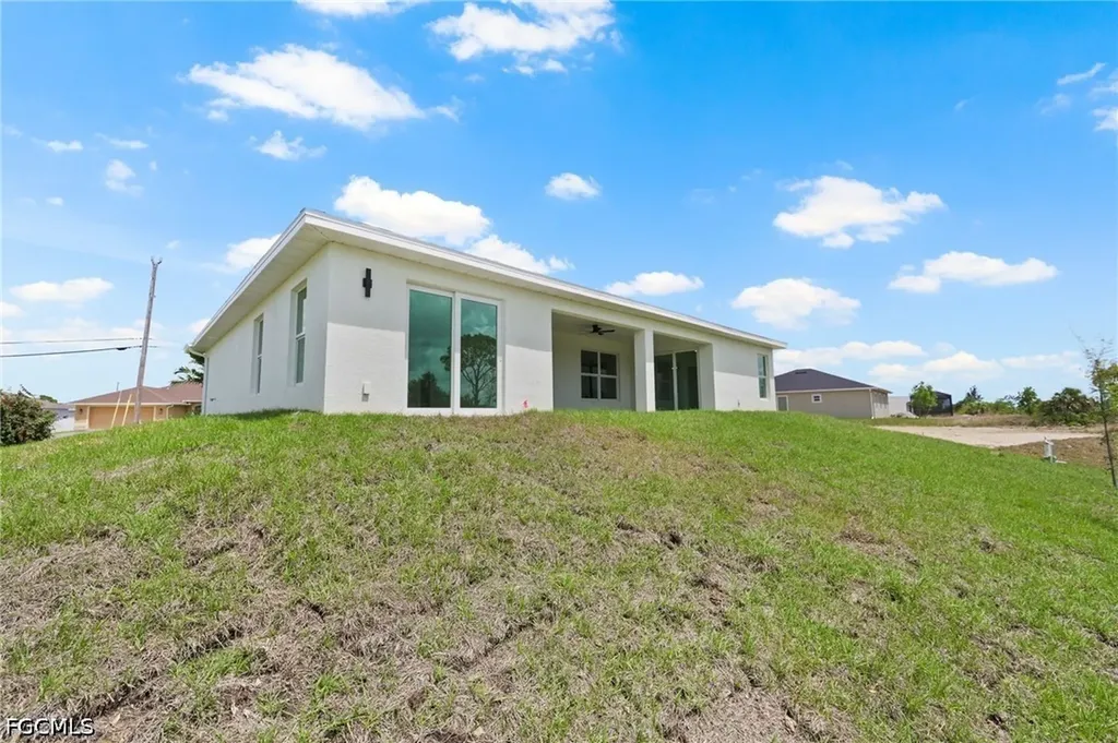 4446 Connection Avenue Cape Coral FL 33909