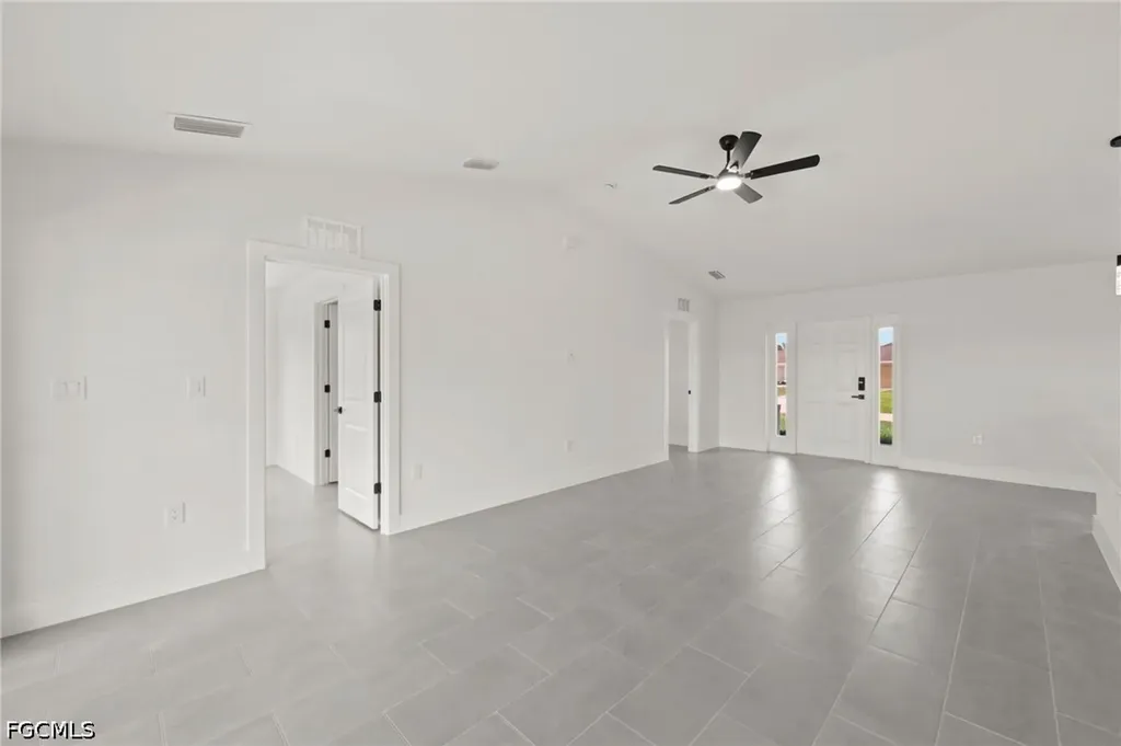 4446 Connection Avenue Cape Coral FL 33909