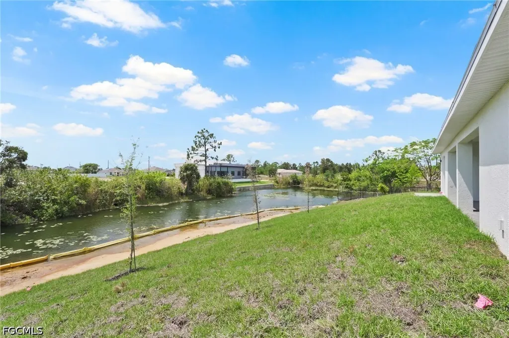 4446 Connection Avenue Cape Coral FL 33909