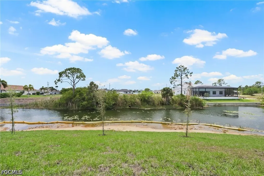 4446 Connection Avenue Cape Coral FL 33909
