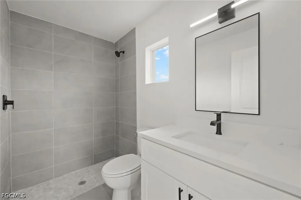 4446 Connection Avenue Cape Coral FL 33909