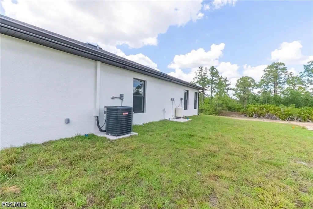 1001 E 12th Street Lehigh Acres FL 33972