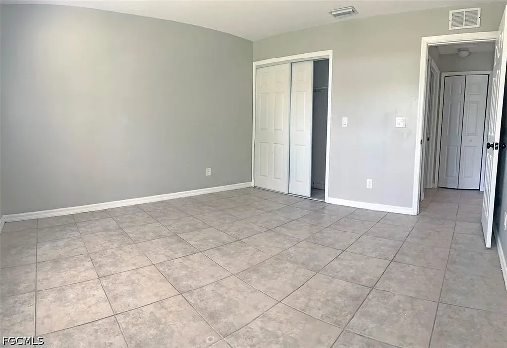 4653-4655 29th Street SW Lehigh Acres FL 33973