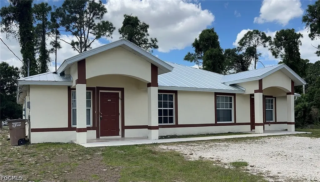4653-4655 29th Street SW Lehigh Acres FL 33973