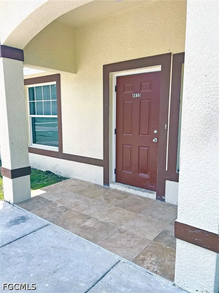4653-4655 29th Street SW Lehigh Acres FL 33973