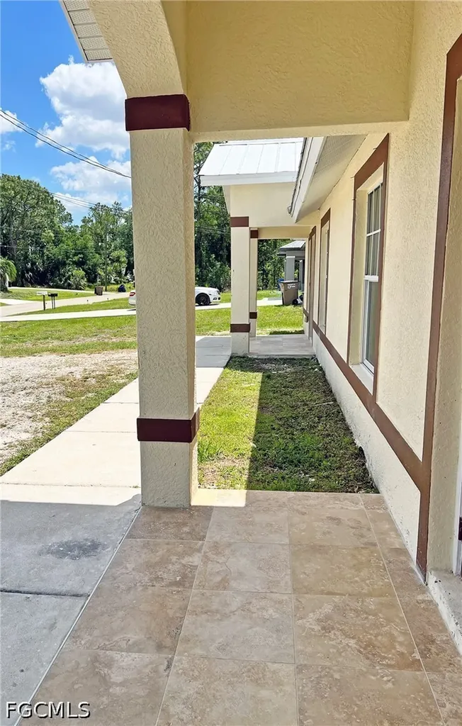 4653-4655 29th Street SW Lehigh Acres FL 33973