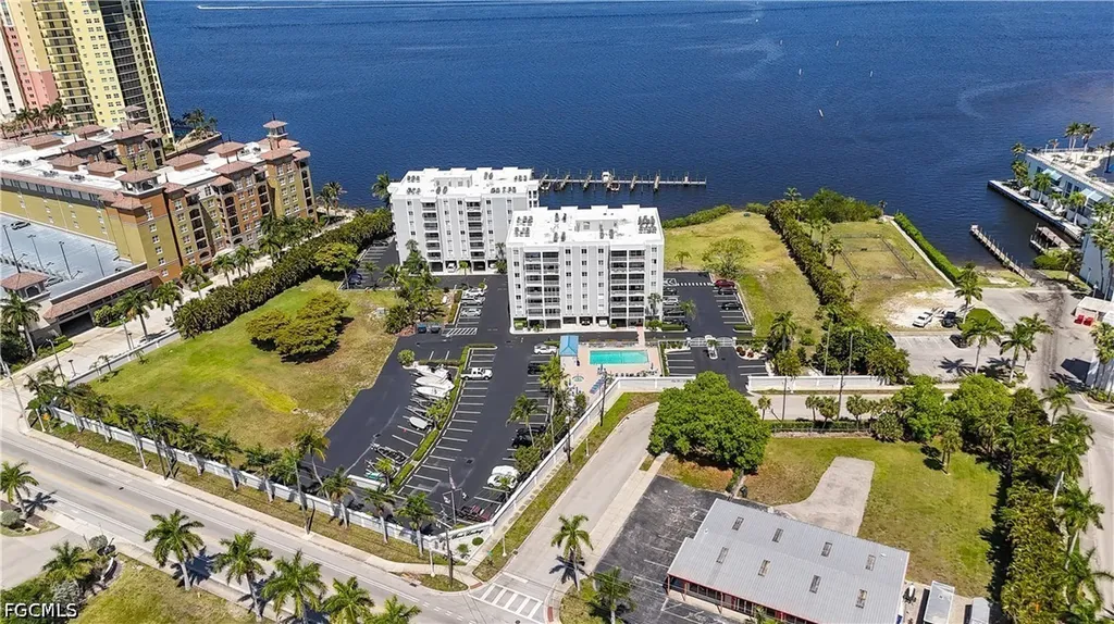 2885 Palm Beach Boulevard Fort Myers FL 33916