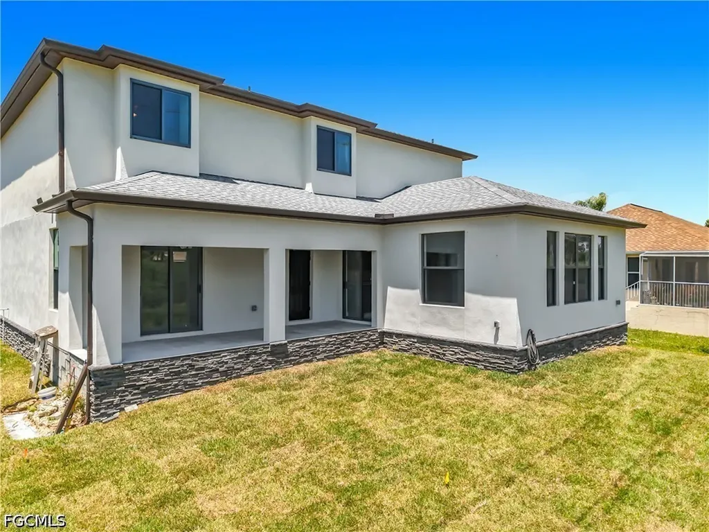 8831 Woodgate Drive Fort Myers FL 33908