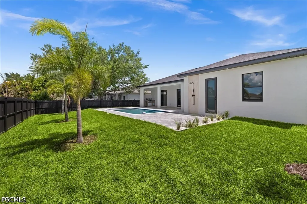 1532 NW 24th Place Cape Coral FL 33993