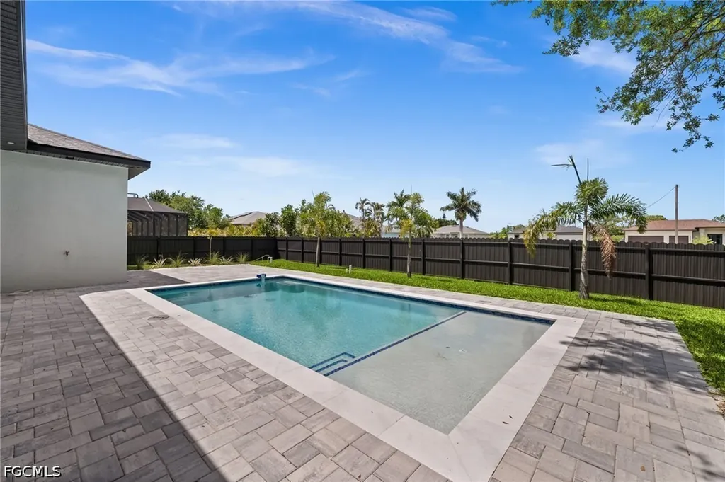 1532 NW 24th Place Cape Coral FL 33993