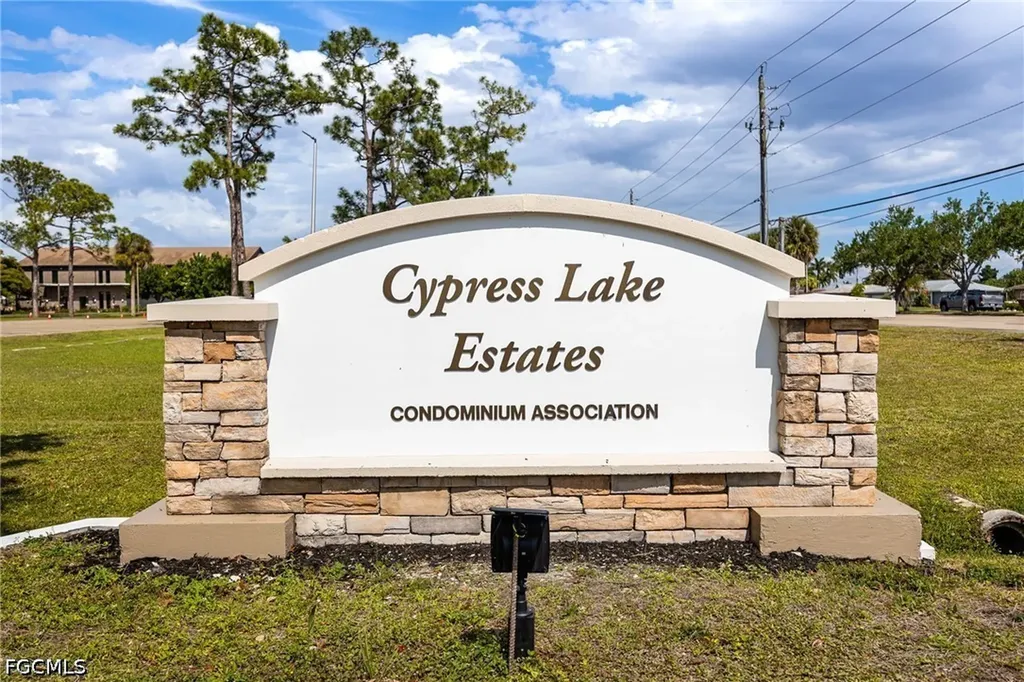 13277 Broadhurst Loop Fort Myers FL 33919