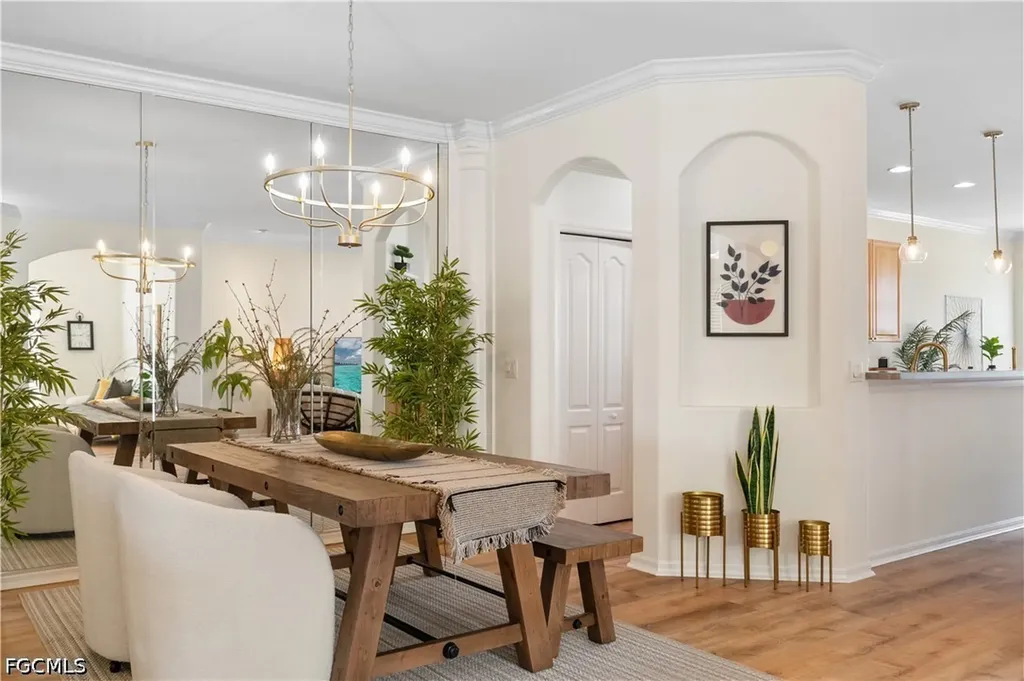 1896 Crestview Way Naples FL 34119