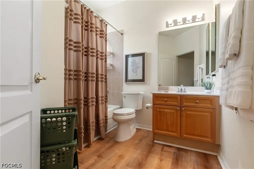 1896 Crestview Way Naples FL 34119