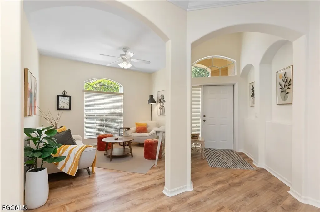 1896 Crestview Way Naples FL 34119