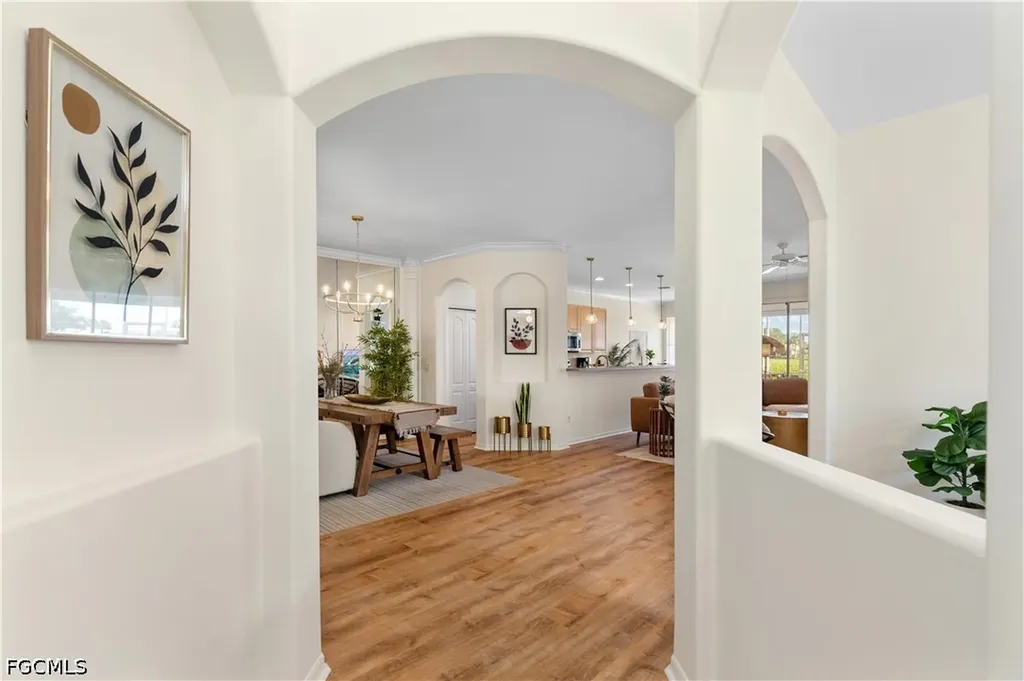 1896 Crestview Way Naples FL 34119