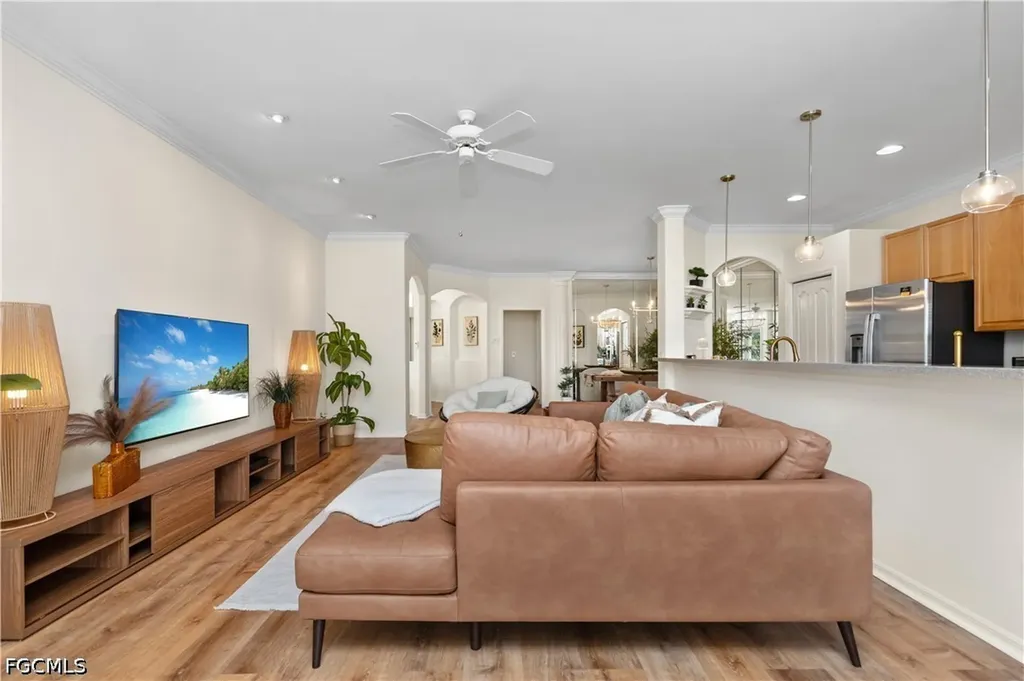 1896 Crestview Way Naples FL 34119