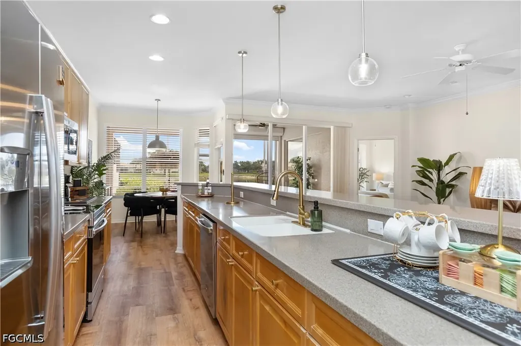 1896 Crestview Way Naples FL 34119