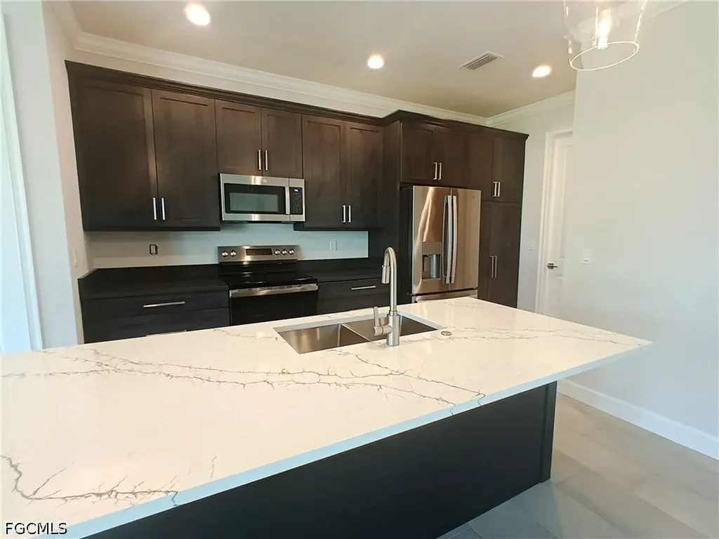 1017 SW 33rd Street Cape Coral FL 33914