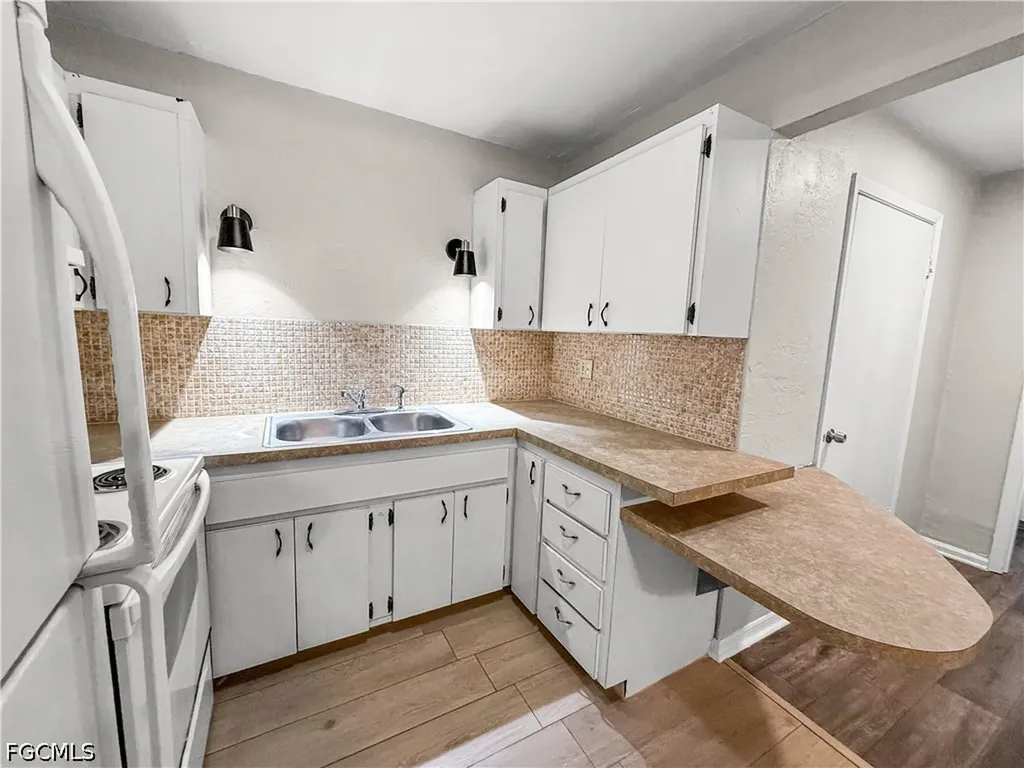 3744 Estelle Avenue Fort Myers FL 33916