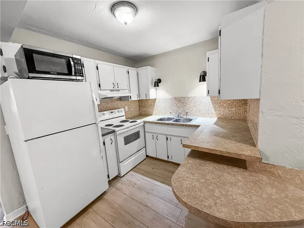 3744 Estelle Avenue Fort Myers FL 33916