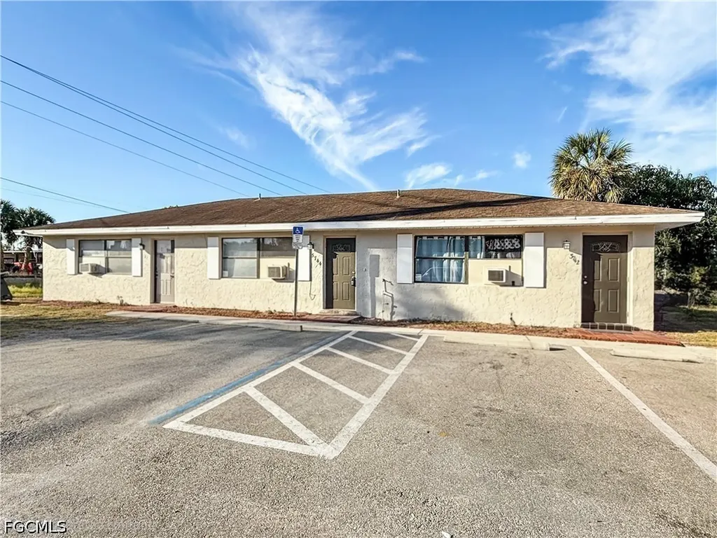3744 Estelle Avenue Fort Myers FL 33916