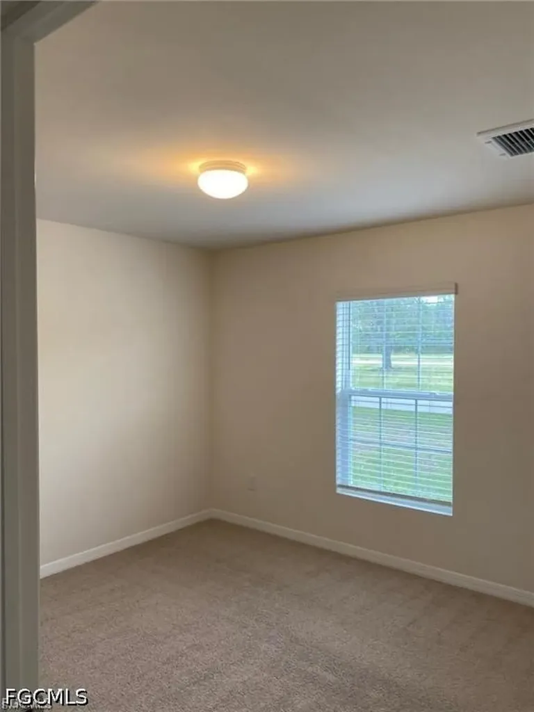 2213 NE 33rd Street Cape Coral FL 33909