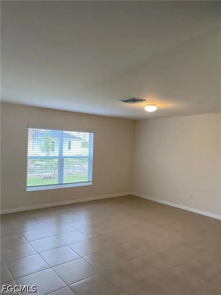 2213 NE 33rd Street Cape Coral FL 33909