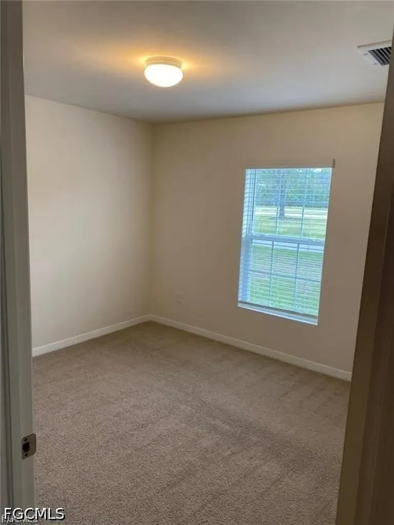 2213 NE 33rd Street Cape Coral FL 33909