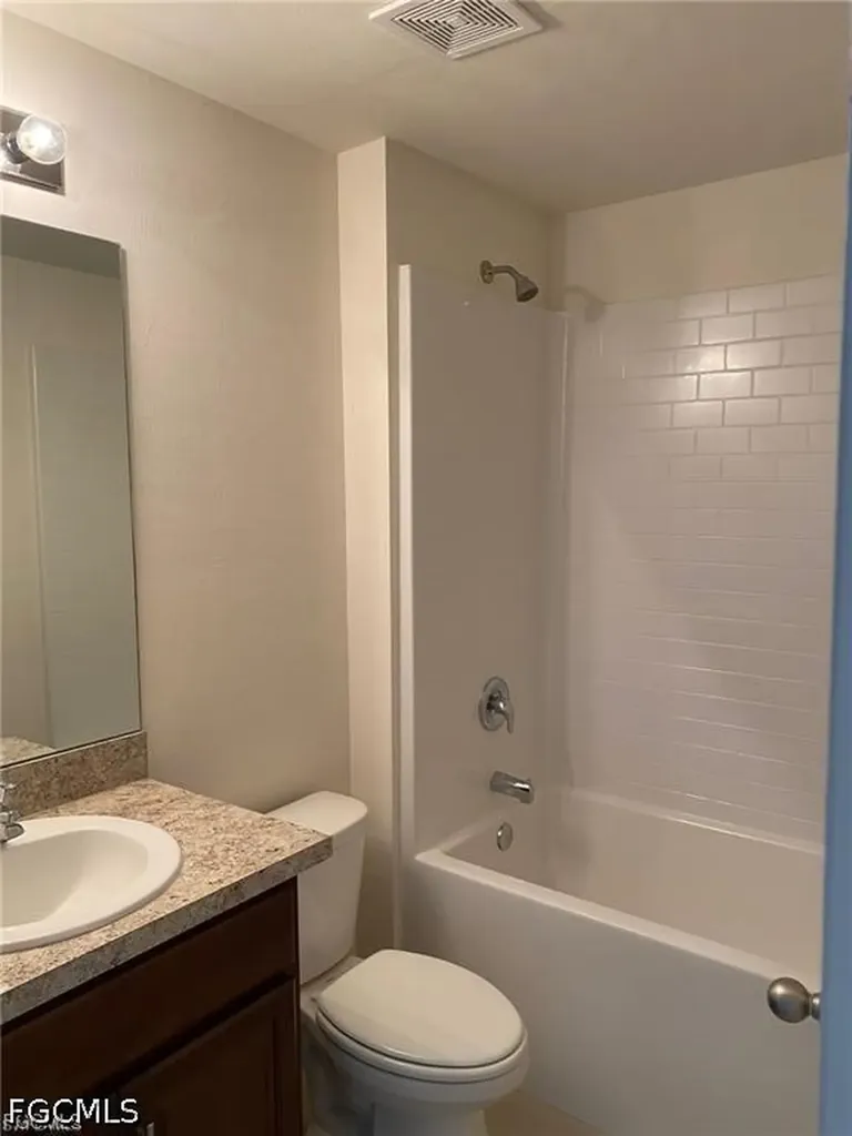 2213 NE 33rd Street Cape Coral FL 33909