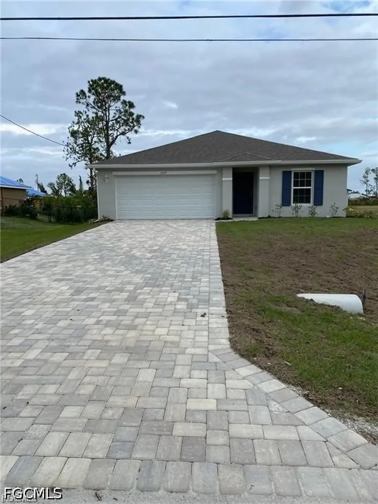 2213 NE 33rd Street Cape Coral FL 33909