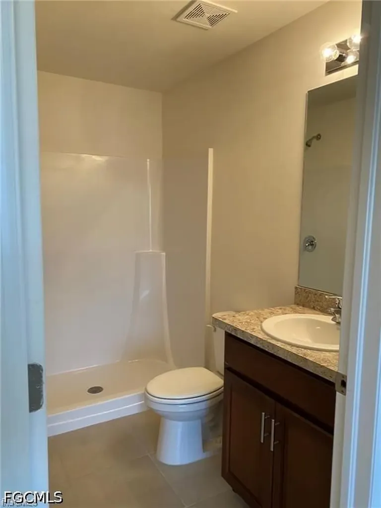 2213 NE 33rd Street Cape Coral FL 33909