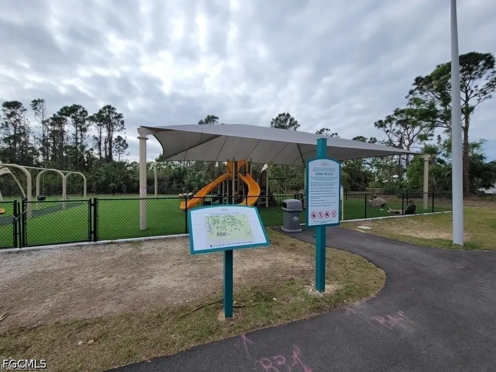 2213 NE 33rd Street Cape Coral FL 33909