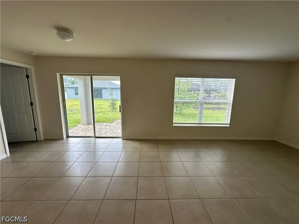2213 NE 33rd Street Cape Coral FL 33909
