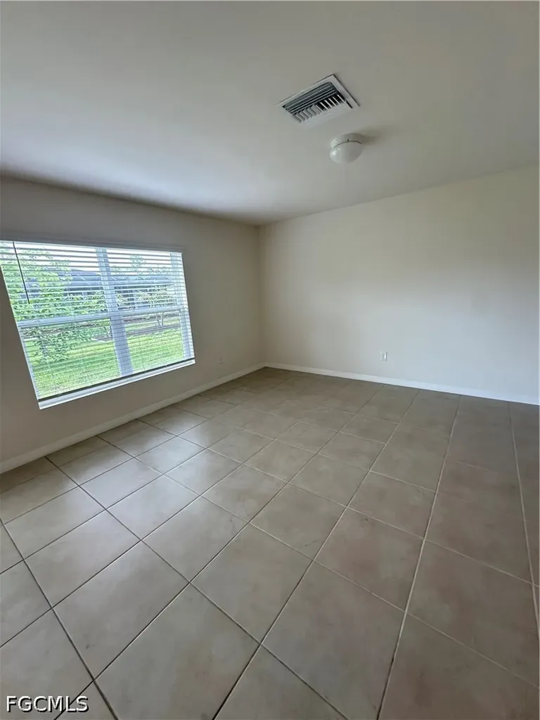 2213 NE 33rd Street Cape Coral FL 33909