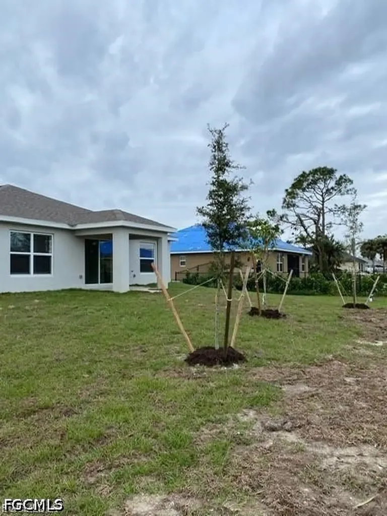 2213 NE 33rd Street Cape Coral FL 33909