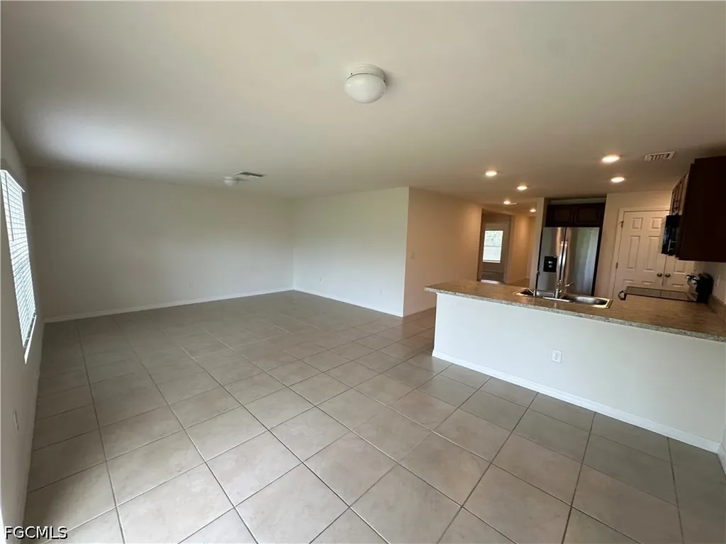 2213 NE 33rd Street Cape Coral FL 33909