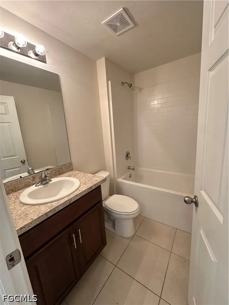 2213 NE 33rd Street Cape Coral FL 33909