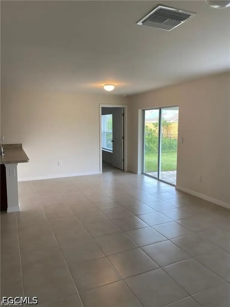 2213 NE 33rd Street Cape Coral FL 33909