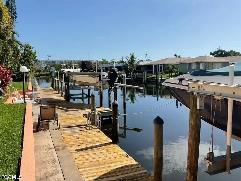 4919 Victoria Drive Cape Coral FL 33904