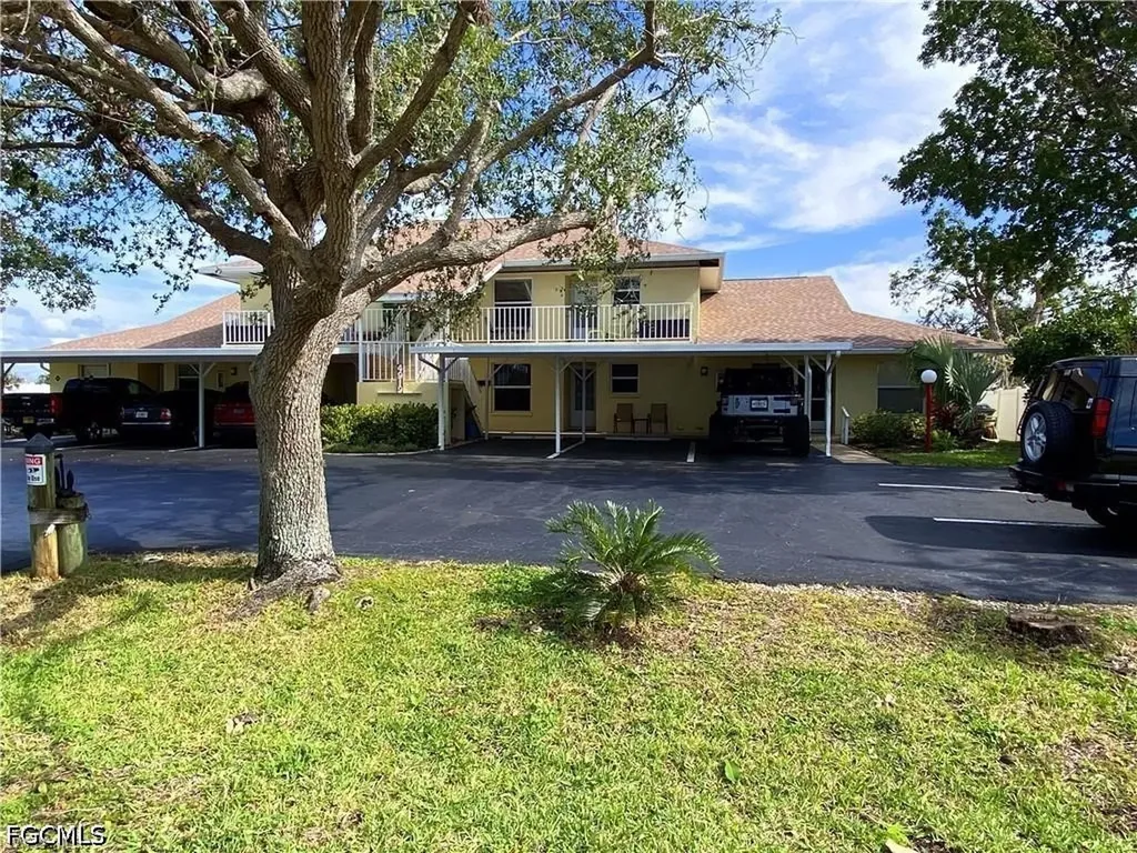 4919 Victoria Drive Cape Coral FL 33904