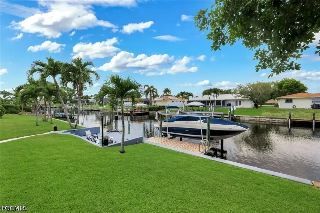 2107 SE 25th Terrace Cape Coral FL 33904