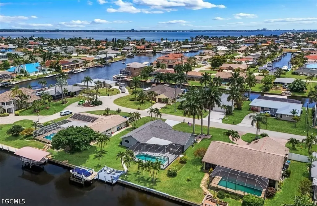 2107 SE 25th Terrace Cape Coral FL 33904