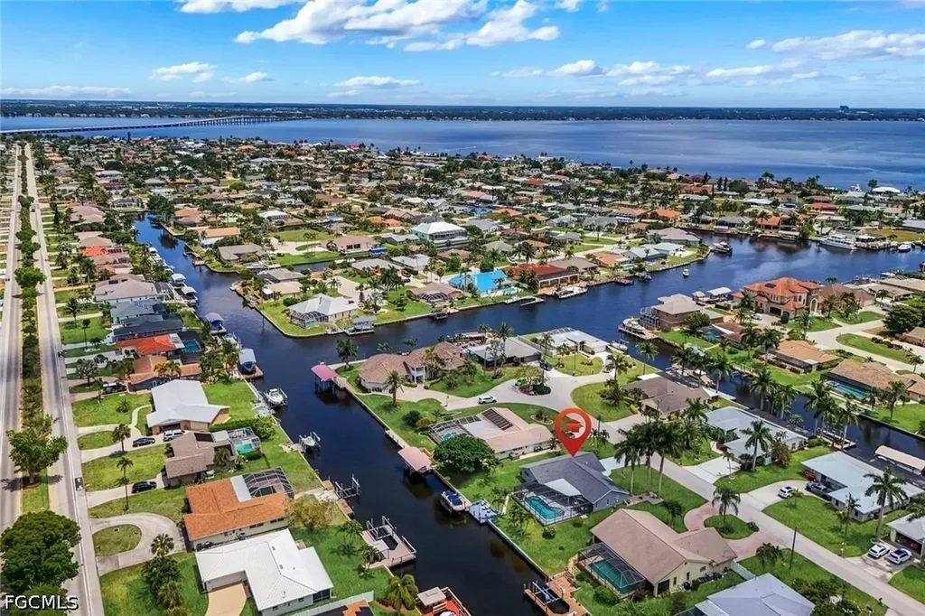 2107 SE 25th Terrace Cape Coral FL 33904
